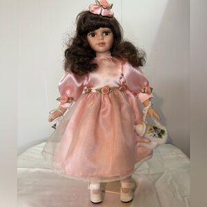 🎄SALE 3 DOLLS $20/Avon 2000 Spring Tea Special Memories Doll🎄WILL SHIP NEXT DAY